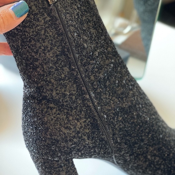 Saint Laurent Ankle Boots - Picture 5 of 6